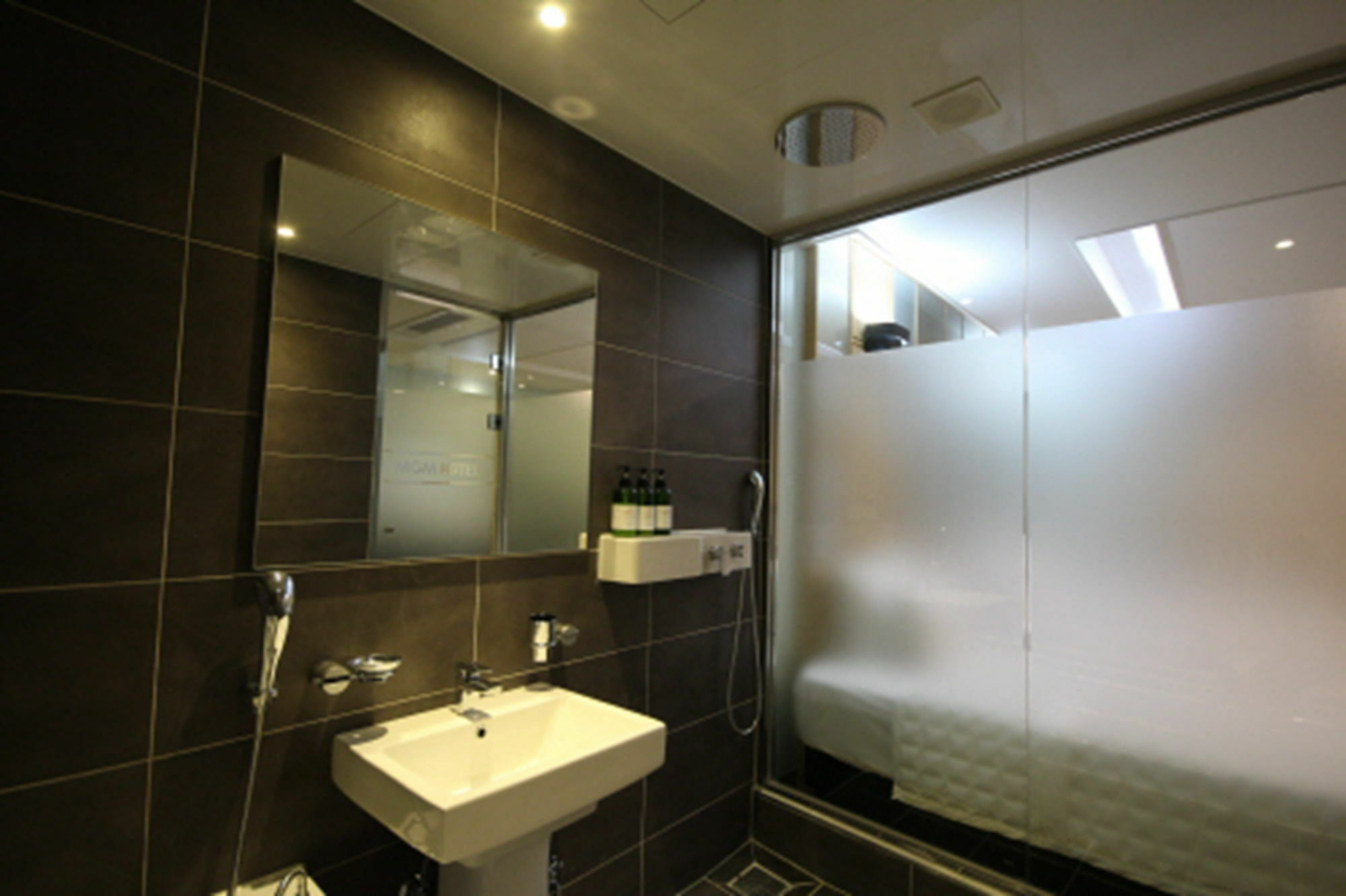 MGM Hotel Busan Buitenkant foto