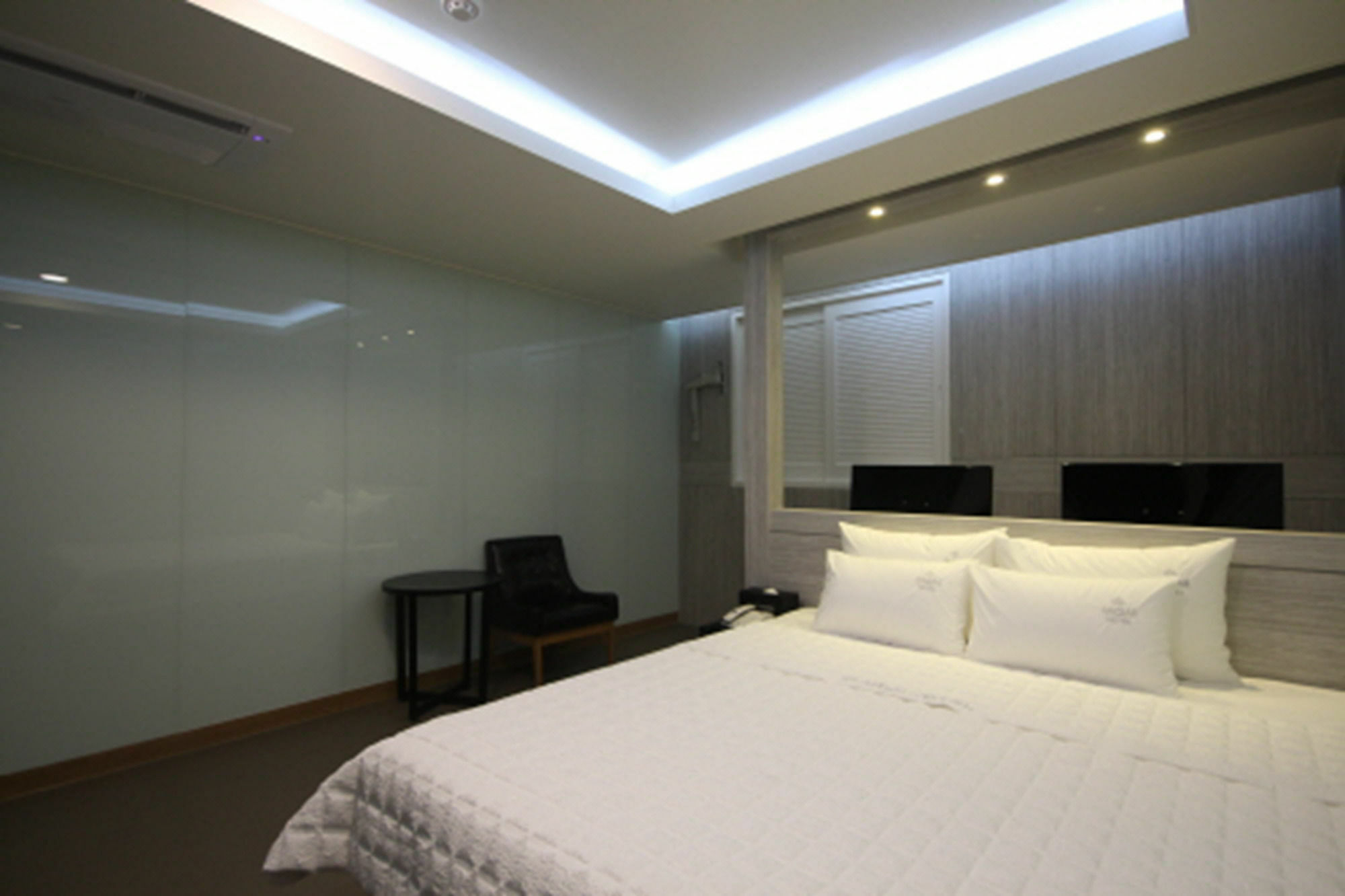 MGM Hotel Busan Buitenkant foto