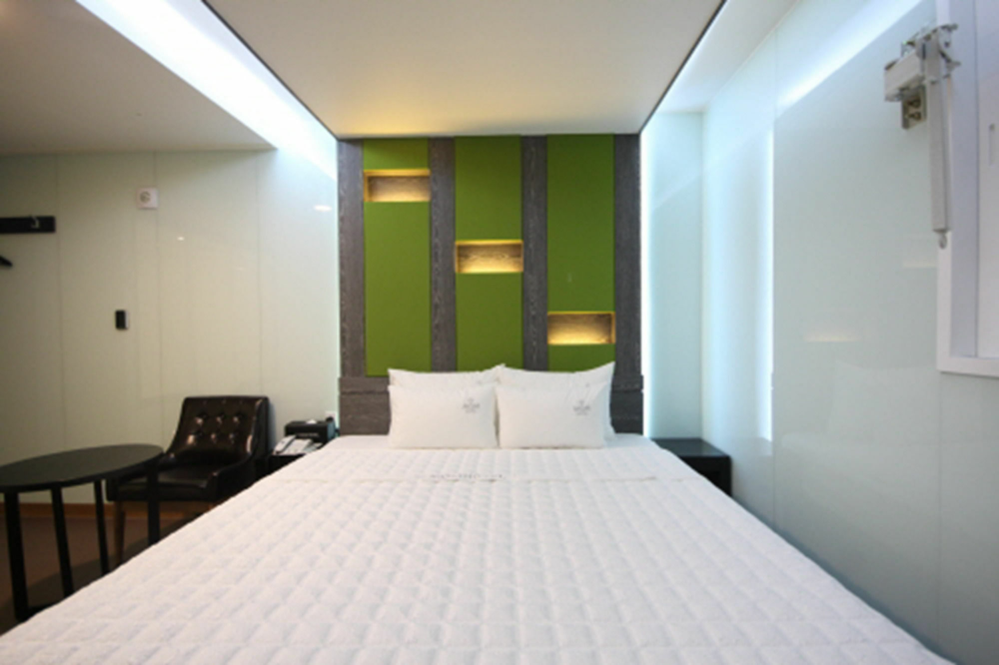 MGM Hotel Busan Buitenkant foto