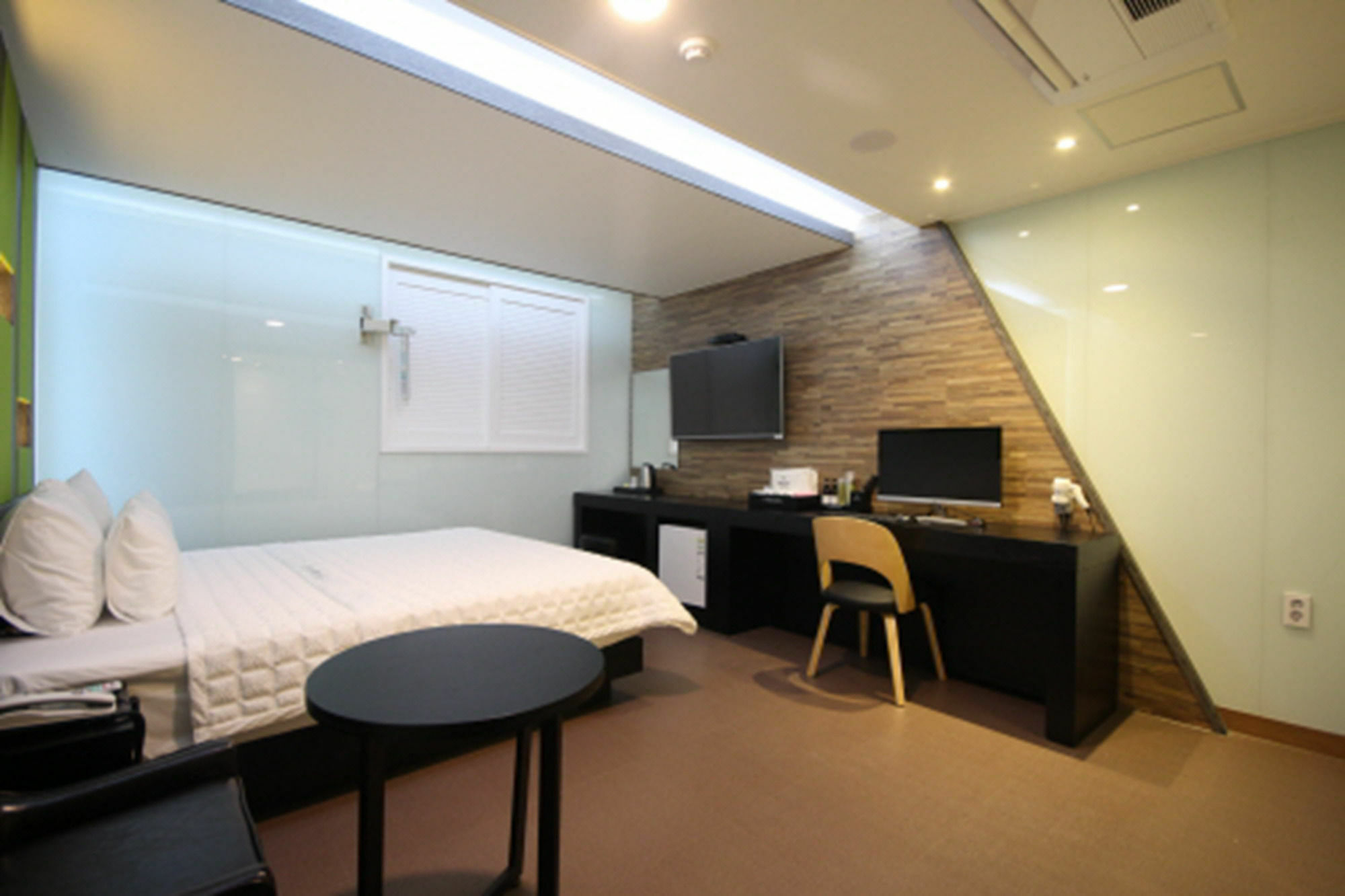 MGM Hotel Busan Buitenkant foto