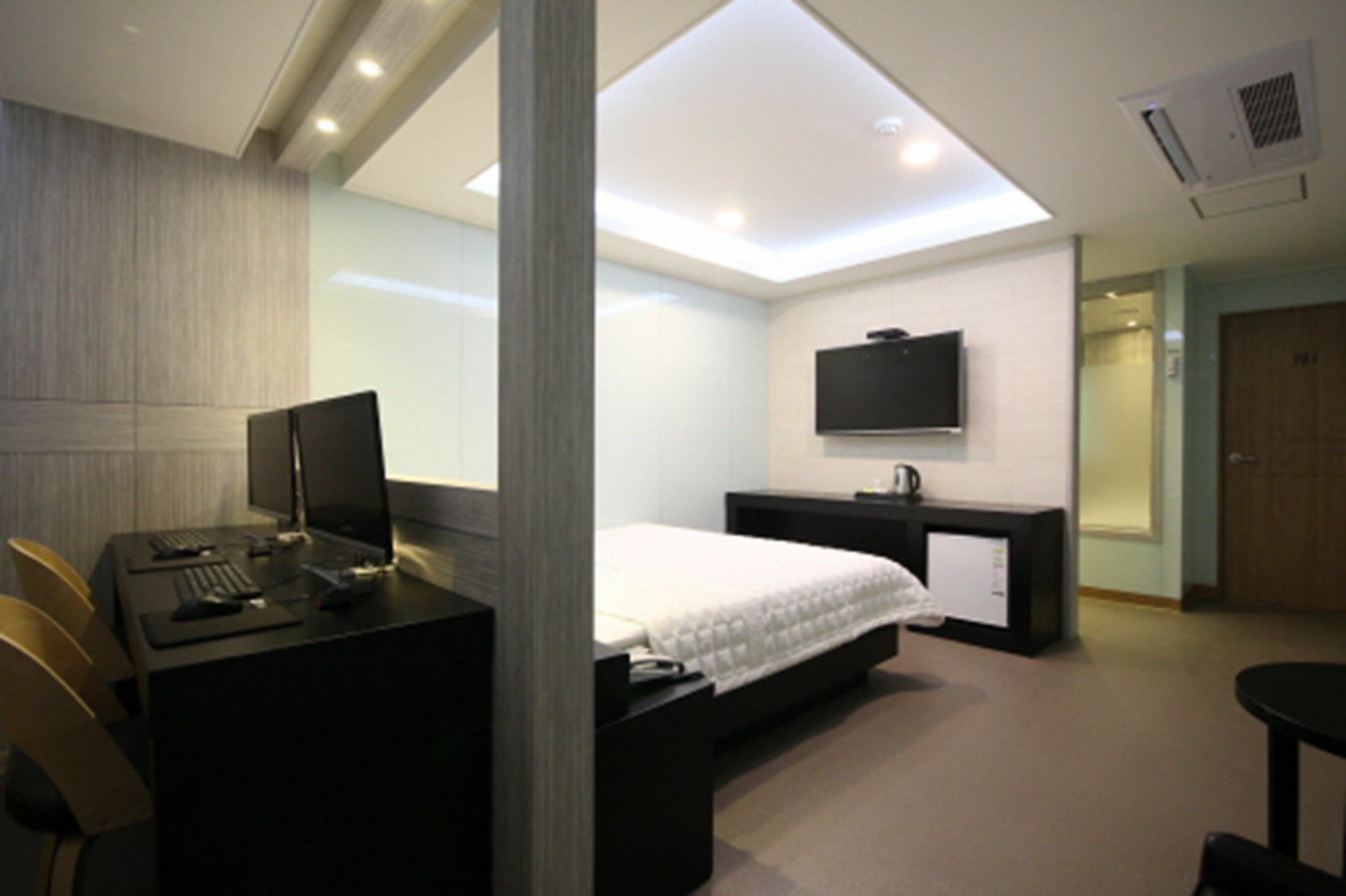 MGM Hotel Busan Buitenkant foto